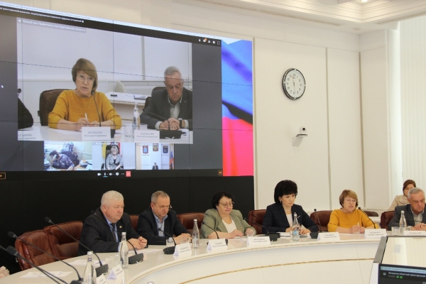 Председатель областной организации ВЭП Сергей Грядкин принял участие в заседании областной трёхсторонней комиссии