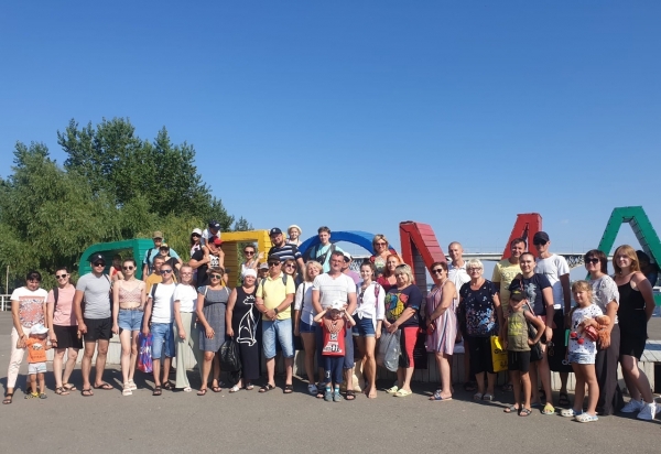 Первичная профсоюзная организация Центрального ПО, 13 августа для своих сотрудников организовала отличную, массовую прогулку по реке Волга, на теплоходе &quot;Радуга&quot;.